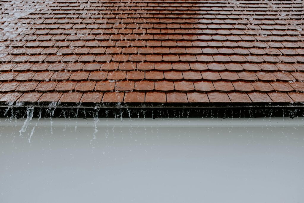 Gutter installation services in Belle Meade, TN by Ragan Roofing.