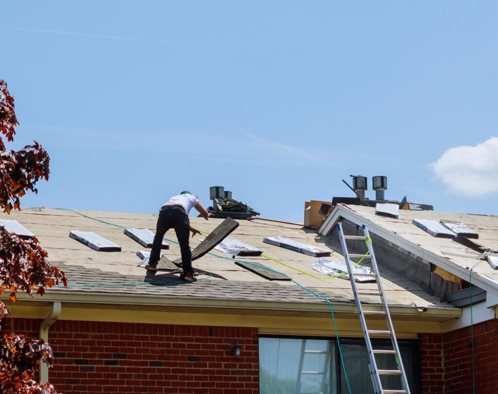 Shingle roofing near me in Belle Meade, TN showing new asphalt shingles